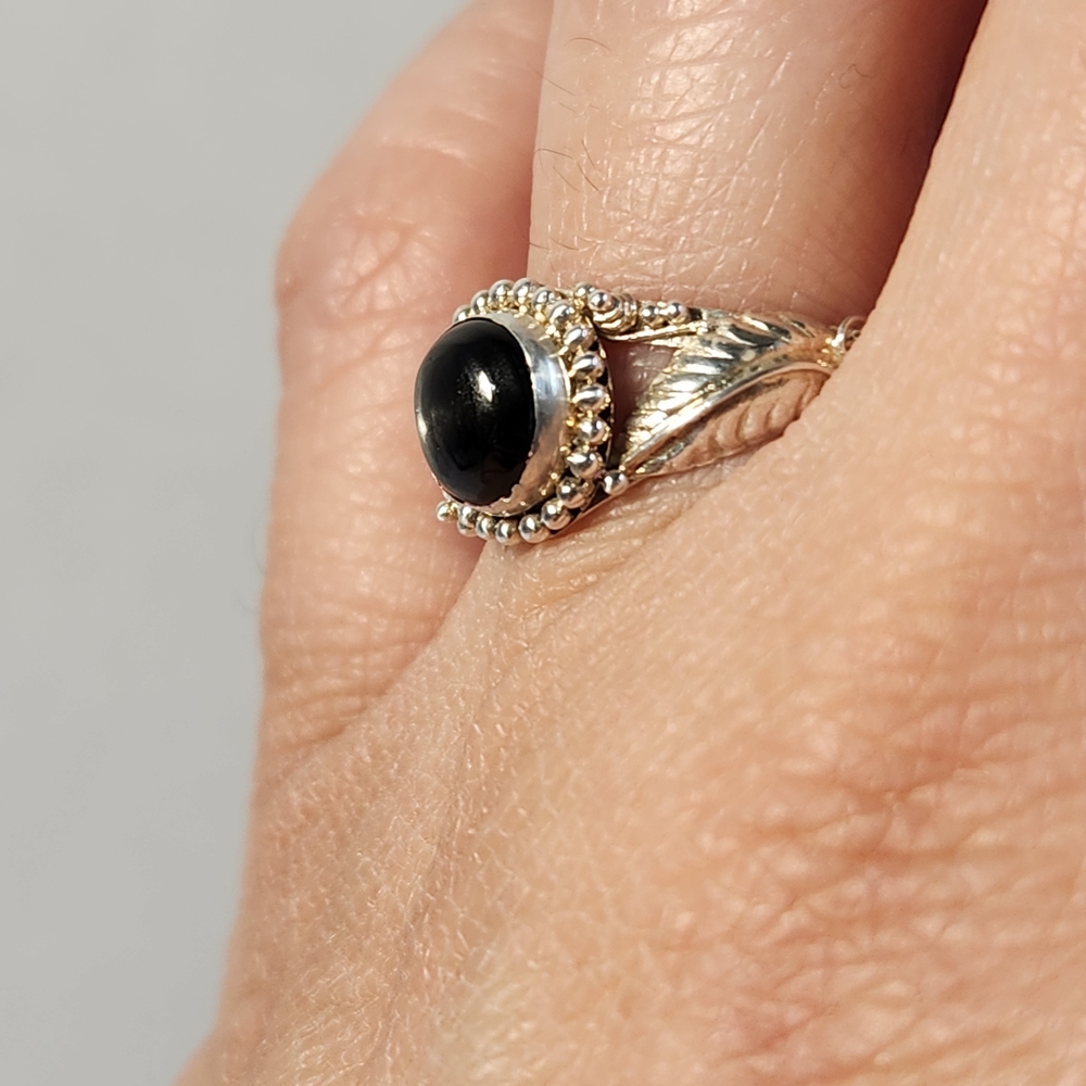 Semi VTG Natural Black Star Diopside 925 Scroll Filigree Ring Sz 6 - Picture 10 of 11